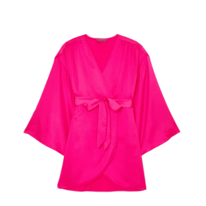 Halat scurt Victoria's Secret din satin a fost adăugat la favorite!